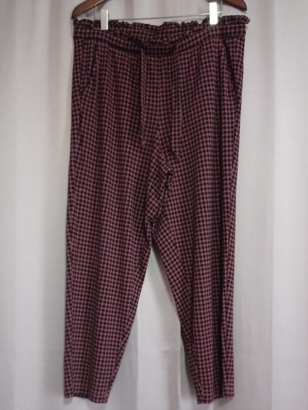 Torrid Houndstooth High Rise Cropped Pants Ruffle Waistband Pockets Stretch 0X